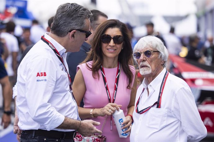 Archivo - Alejandro Agag junto a Bernie Ecclestone en Sao Paulo en la Fórmula E
