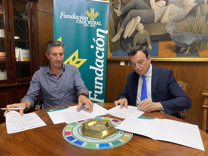 Interfresa y Fundación Caja Rural renuevan el acuerdo para integración bancaria de trabajadores extranjeros