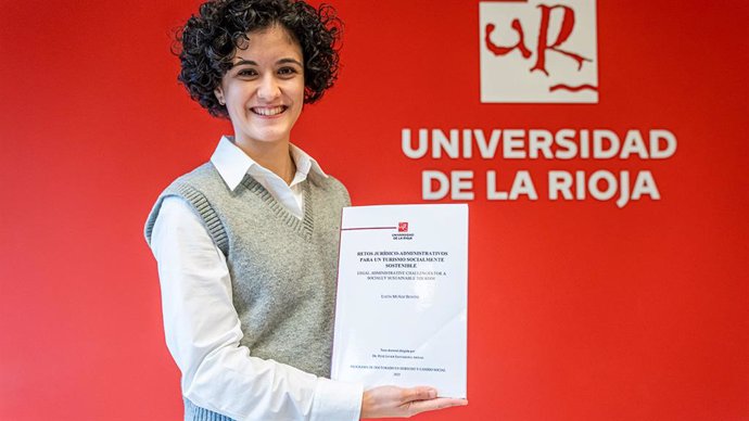 Ucía Muñoz Benito ha desarrollado una tesis doctoral en la Universidad de La Rioja  sobre la legislación turística