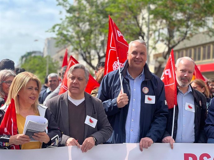 PSOE de Cádiz se une a los sindicatos en la reclamación "de pleno empleo, reducción de jornada y más democracia"