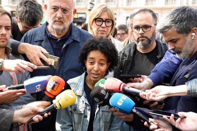 La candidata 6 de Junts+ por Barcelona, Ennatu Domingo, en la manifestación