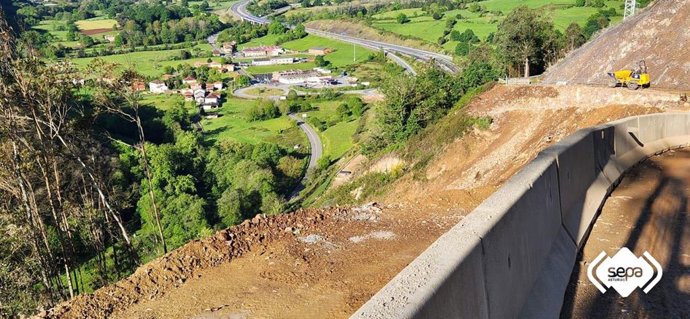 Zona de obras en un talud en Salas