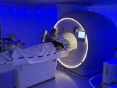 Foto: El Hospital Doctor Balmis de Alicante pone en marcha una resonancia magnética para pacientes con claustrofobia