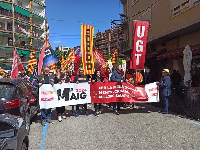 La manifestació amb motiu de l'1 de Maig que han organitzat els sindicats UGT i CCOO de Catalunya a Lleida