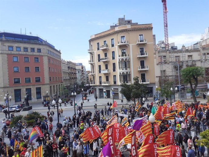 La manifestació amb motiu de l'1 de Maig que han organitzat els sindicats UGT i CCOO de Catalunya a Tarragona