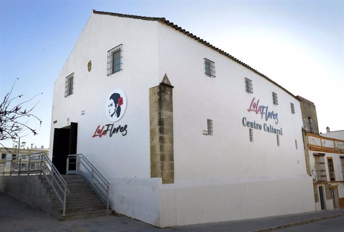 Archivo - Fachada del Centro Cultural Lola Flores, en la antigua Nave del Aceite de Jerez de la Frontera (Cádiz)