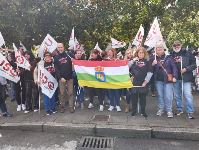 La delegacion riojanaa que ha participado en el acto central que este año ha celebrado en Gijón junto con otras 9 delegaciones de USO de toda España.