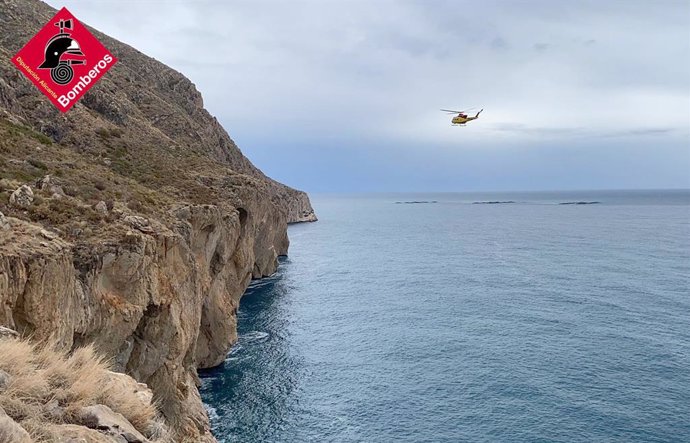 Rescate de dos escaladores en el Morro del Toix, en Calpe (Alicante).