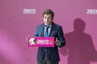 Almeida tacha a Sánchez de "señor bulo" y le asegura que los madrileños estarán frente a "su proyecto de fango"