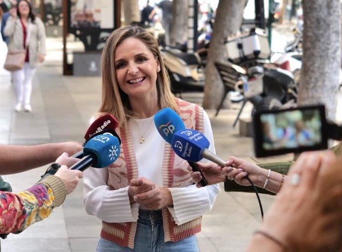 La portavoz del PP-A, Maribel Sánchez Torregrosa.