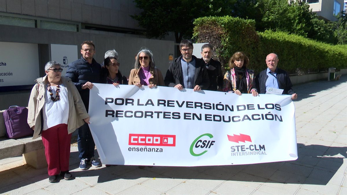 STE, CCOO y CSIF llaman a los docentes de C-LM a manifestarse el día 18 en Toledo  en defensa de las enseñanza pública 