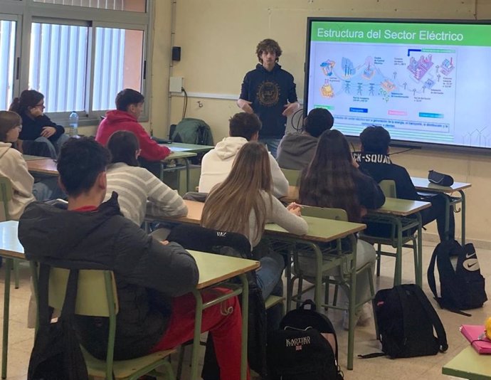 Archivo - Eficiencia energética.- Endesa imparte talleres sobre eficiencia energética a 228 alumnos de educación secundaria de Baleares
