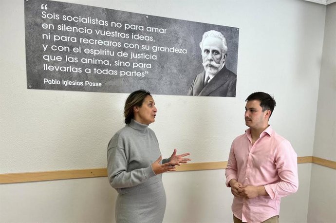 Rita Camblor, a la izquierda