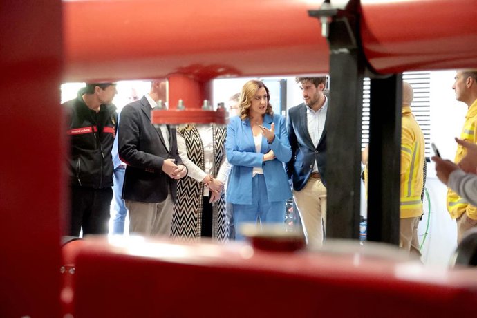 Catalá visita els canons del Saler