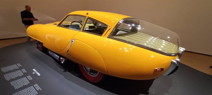 Archivo - Exposición de coches 'Motion. Autos, Art, Architecture' (08.04.2022 - 18.09.2022) en el Museo Guggenheim Bilbao