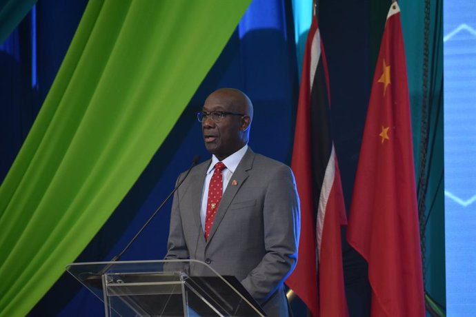 Archivo - PORT OF SPAIN, Jan. 11, 2024  -- Trinidad and Tobago's Prime Minister Keith Rowley addresses the launch ceremony of the Phoenix Park Industrial Estate in Point Lisas, the second-largest port in Trinidad and Tobago, Jan. 10, 2024. The Phoenix Par