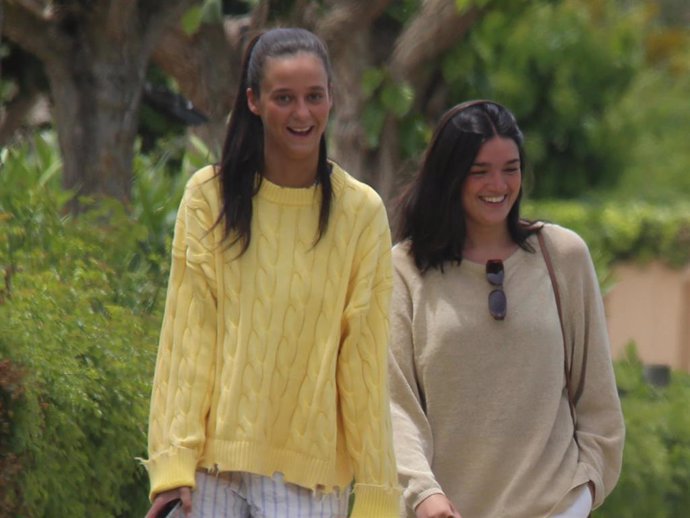 Victoria Federica dando un paseo con amigas por Sanlúcar de Barrameda