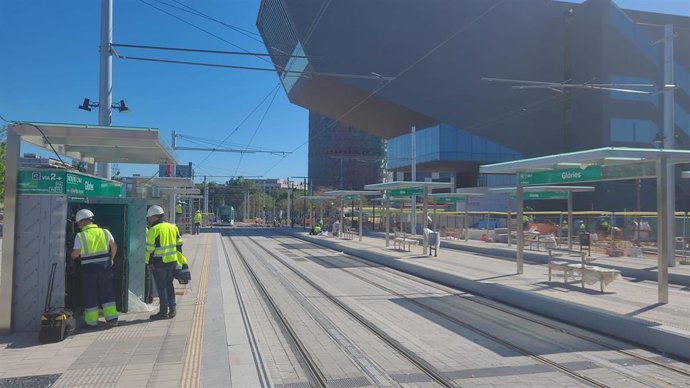 La nueva parada de tranvía de Glòries, en Barcelona.