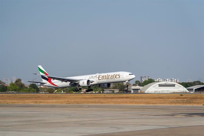 Emirates aterriza en Phnom Penh (Camboya)