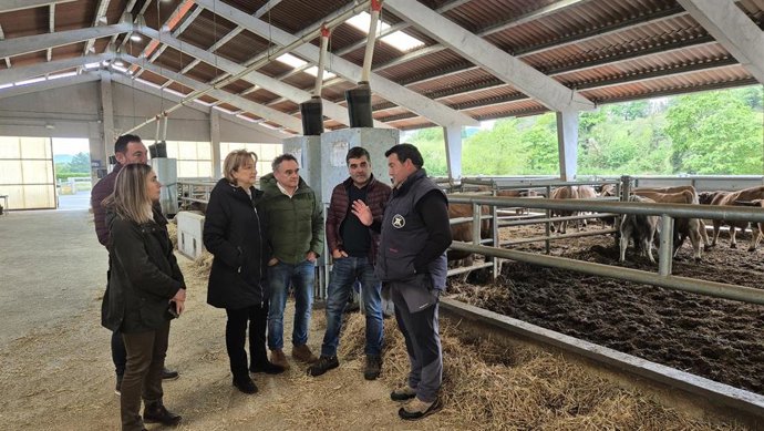 La delegada del Gobierno, Delia Losa, visita las instalaciones de Aseamo en Nava