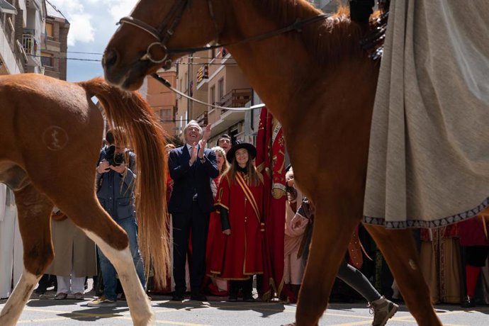 El presidente del Gobierno de Aragón, Jorge Azcón, durante el Primer Viernes de Mayo, en Jaca (Huesca).