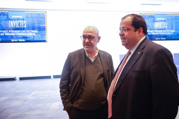 El conseller de Interior, Joan Ignasi Elena, y el director del Servei Catal de Trnsit (SCT), Ramon Lamiel