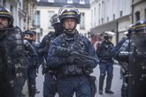 Foto: La Policía de Francia irrumpe en el edificio de la Sciences Po de París para desalojar a los manifestantes propalestinos