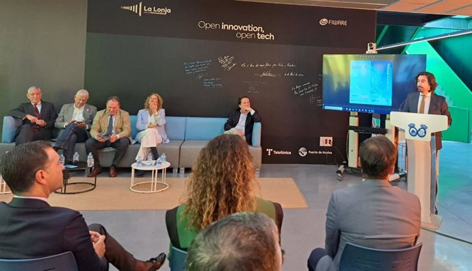 El director general de Fomento del Emprendimiento y de la Formación Continua, Francisco Javier González, durante su intervención en Huelva en la jornada 'Inteligencia artificial, sociedad, empleo e incidencia en el territorio'.