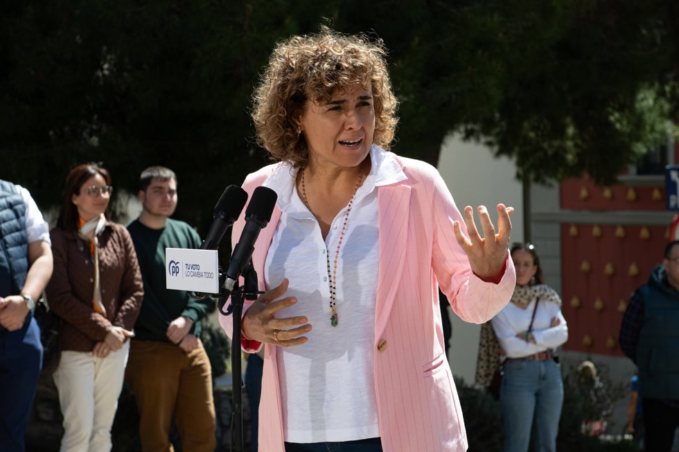 La vicepresidenta portavoz del Partido Popular en el Parlamento Europeo y directora de la campaña electoral, Dolors Montserrat, interviene durante un acto de campaña electoral del PP, en el Museo Dalí, a 3 de mayo de 2024, en Figueres, Girona, Catalunya