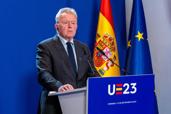 Archivo - El comisario de Agricultura y Desarrollo Rural de la UE, Janusz Wojciechowski, atiende a los medios de comunicación, tras las sesiones de trabajo de la Reunión Informal de Ministros (RIM). A 05 de septiembre del 2023 en Córdoba (Andalucía, Esp