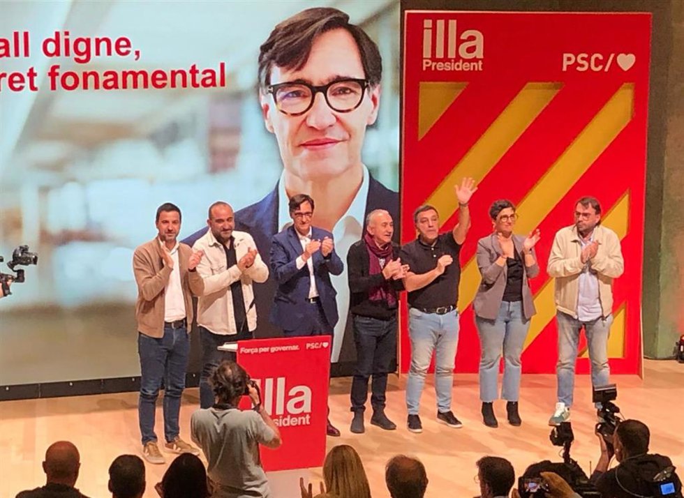 Acto de campaña del candidato del PSC, Salvador Illa, con sindicatos