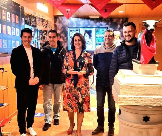 La alcaldesa de Teruel, Emma Buj, en el Museo de la Vaquilla.