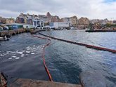 Foto: Transportes impone una garantía de 600.000 euros al buque 'K Onset' por un vertido de fuel en aguas de Ceuta