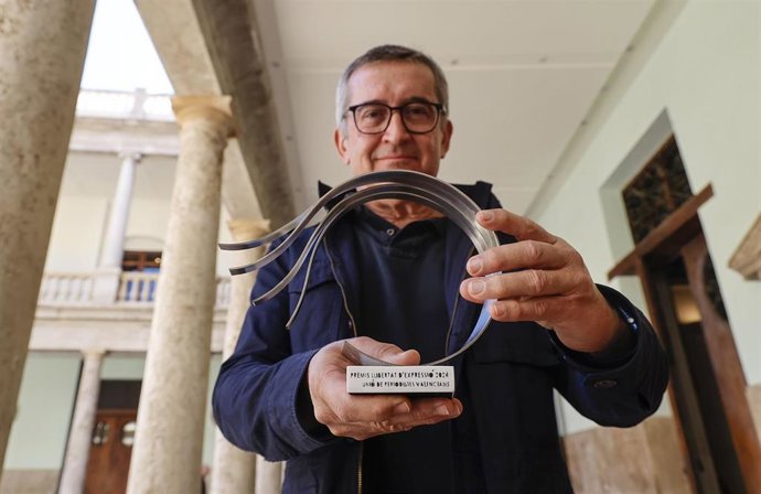 CARLOS SOSA, PERIODISTA GALARDONADO CON EL PREMIO  LLIBERTAT DEXPRESSIÓ DE LA UNIÓ DE PERIODISTES, .