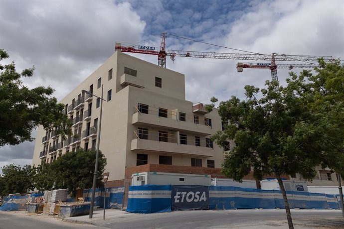 Construcción de una vivienda, a 26 de abril de 2024, en Madrid (España).