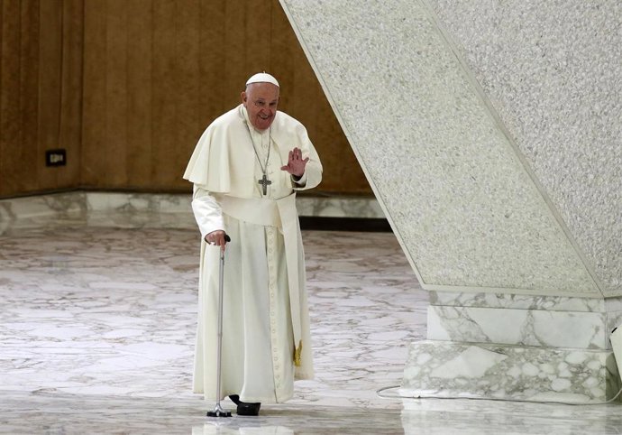 27 April 2024, Vatican, Vatican City: Pope Francis arrives to attend an audience to the participants in the "The Caress and the Smile" meeting promoted by the Eta Grande Foundation at Paul VI Hall at the Vatican. Photo: Evandro Inetti/ZUMA Press Wire/dpa