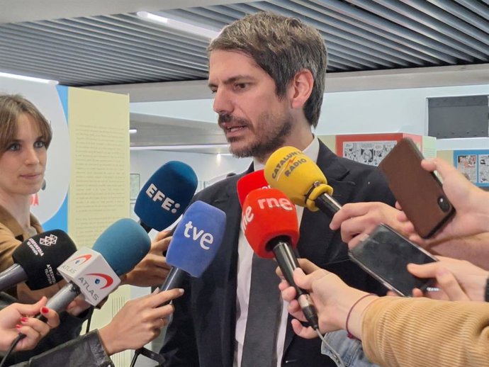 El ministre Ernest Urtasun, en la seua visita a Comic Barcelona