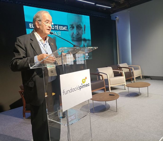 El presidente de la Fundació Pimec, Josep González, presenta la jornada sobre talento sénior