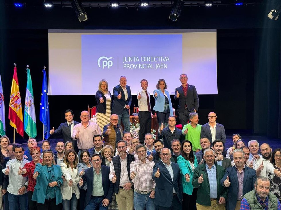 Junta directiva del PP de Jaén en Guarromán