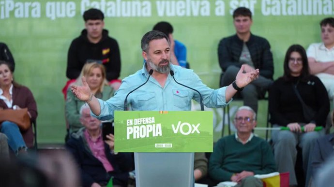Imagen del presidente de Vox, Santiago Abascal, en un acto electoral en la ciudad de Lleida, el 3 de mayo de 2024.