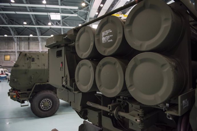 Archivo - May 15, 2023, Warsaw, Mazowieckie, Poland: Himars rocket launchers are seen placed on military vehicles at the military 1st Transport Aviation Base in Warsaw. On May 15th in Warsaw at the military 1st Transport Aviation Base in Warsaw, Mariusz B