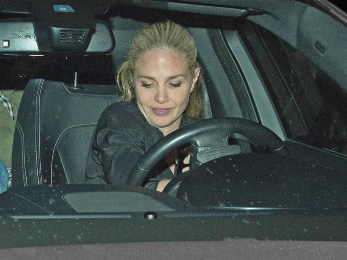 GENOVEVA CASANOVA VUELVE A DISFRUTAR DE LA NOCHE MADRILEÑA