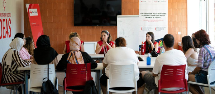 El proyecto TándEM de Cruz Roja aborda el desempleo juvenil con una tasa de éxito laboral del 56%