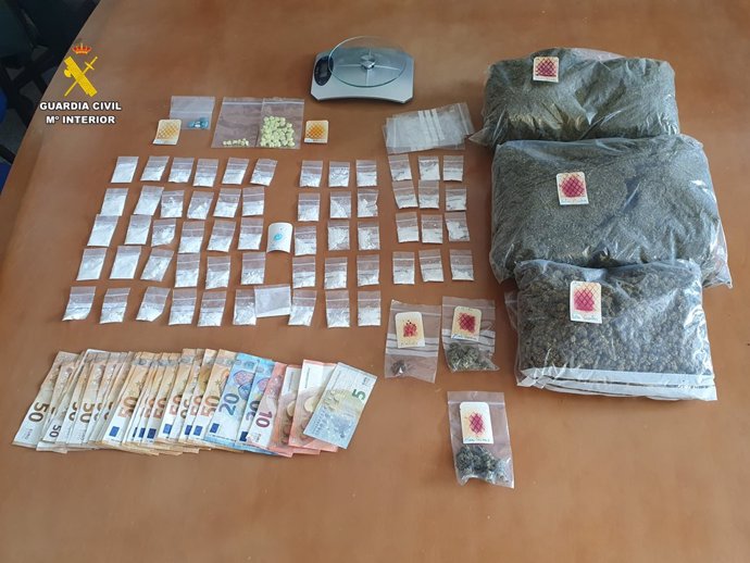 Detenido 'in fraganti' un hombre cuando vendía cocaína delante de una patrulla de la Guardia Civil en Xàbia (Alicante)