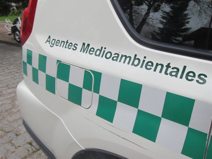 Archivo - Agentes medioambientales, medio ambiente
