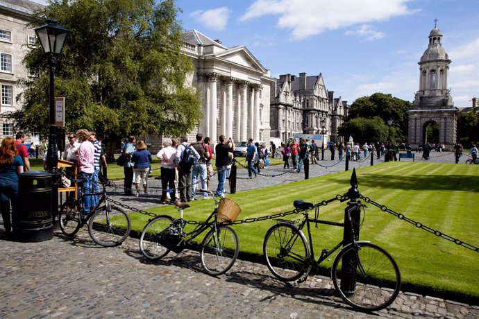 Archivo - Aug. 11, 2009 - Dublin, Ireland - Parliament Square. Trinity College. University of Dublin..Dublin. Ireland.