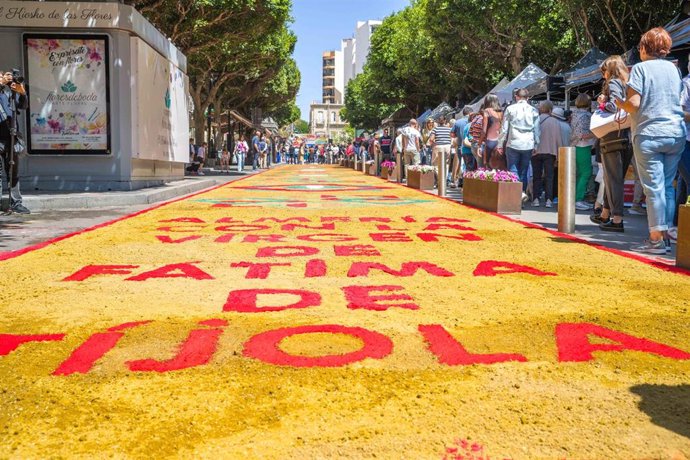 Alfombra de serrín para promocionar las fiestas de Tíjola en Almería.