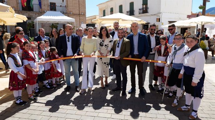Inauguración de la XVII edición de la Feria del Vino y Muestras de La Alpujarra de Laujar de Andarax (Almería).