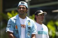 Carlos Sainz: "Con lo sucia que está la pista en los interiores, es muy difícil frenar tarde y adelantar"