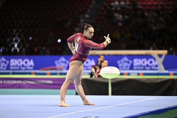 Alba Petisco, durante el Campeonato de Europa de gimnasia artística.